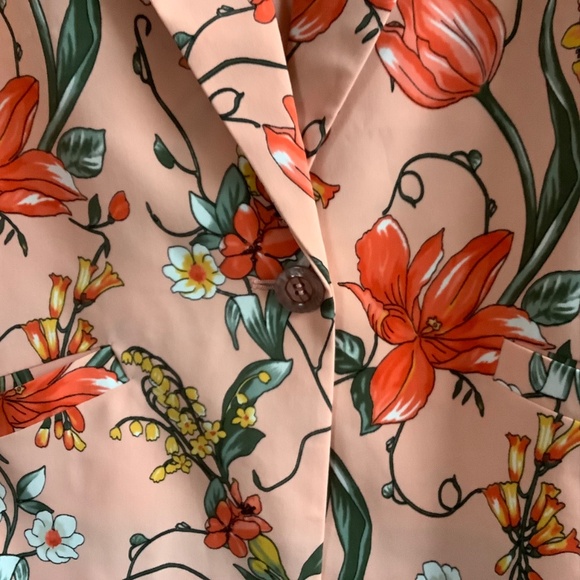 Susan Graver Printed Blazer with Ruched Sleeves Peach Floral SZ 12 - Picture 4 of 16